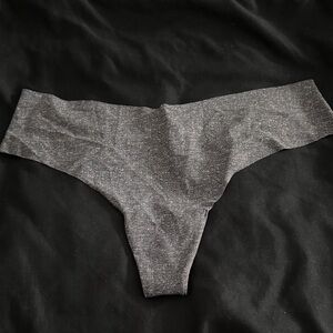 NWT Victoria's Secret No-Show Thong Panty